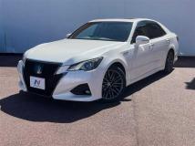 2017 Toyota Crown Hybrid