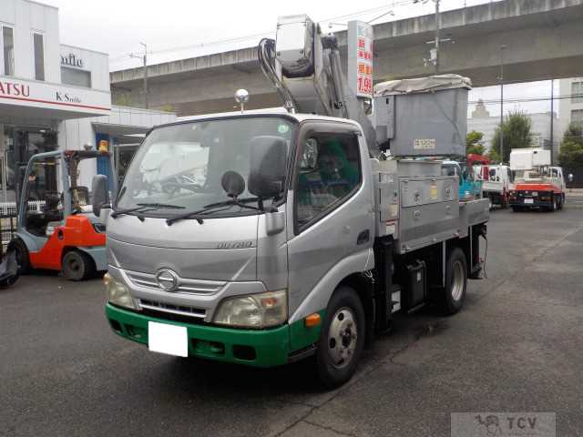 2013 Hino Dutro