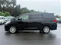 2010 Toyota Alphard G