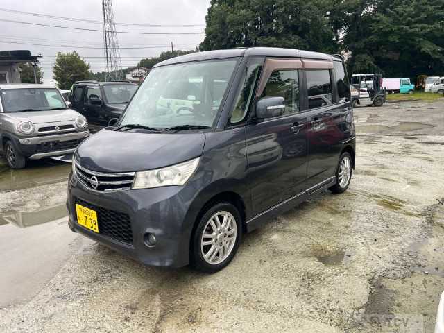 2010 Nissan ROOX