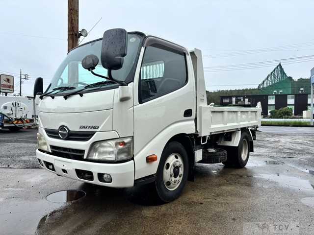 2012 Hino Dutro