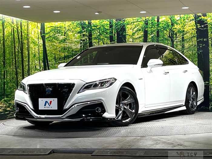 2018 Toyota Crown Hybrid