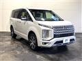 2019 Mitsubishi Delica D5