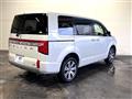2019 Mitsubishi Delica D5