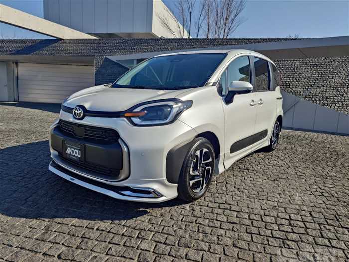 2025 Toyota Sienta