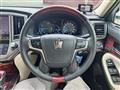 2013 Toyota Crown Majesta