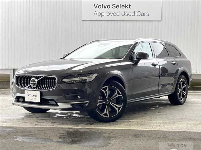 2022 Volvo V90