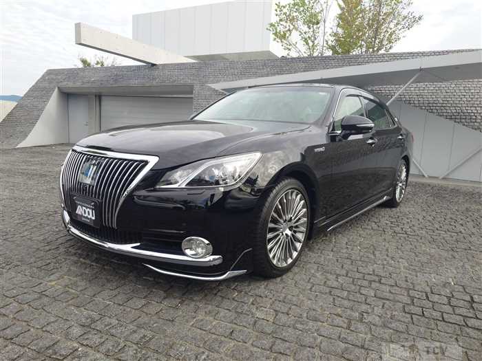 2013 Toyota Crown Majesta