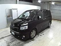 2010 Toyota Voxy