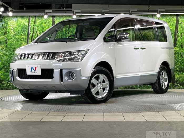 2014 Mitsubishi Delica D5