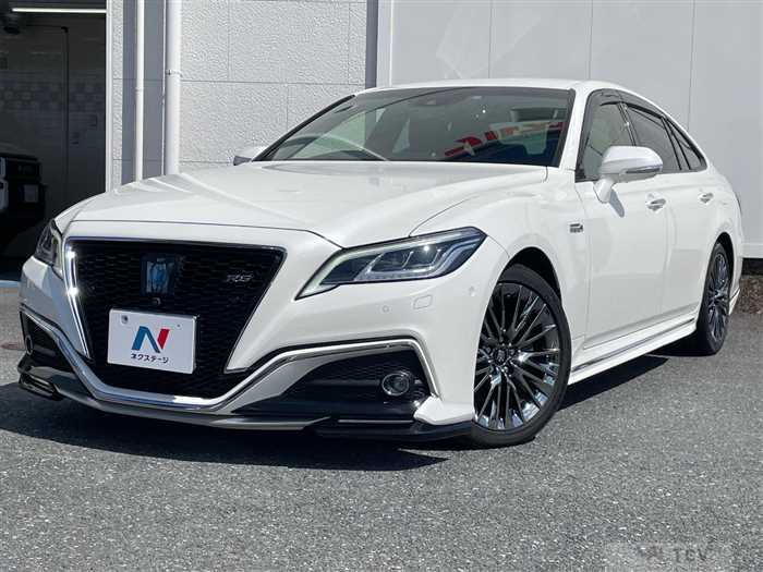 2018 Toyota Crown Hybrid