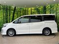2016 Toyota Voxy
