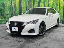 2016 Toyota Crown Hybrid