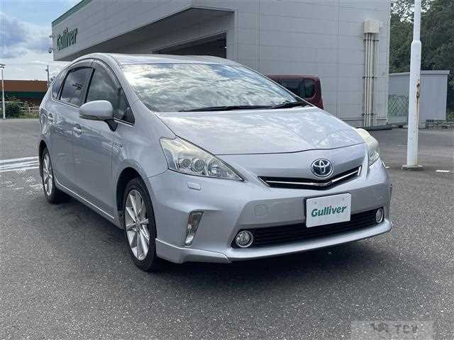 2013 Toyota PRIUS α