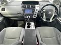 2013 Toyota PRIUS α
