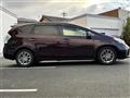 2013 Toyota PRIUS α