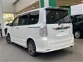 2013 Toyota Voxy