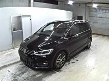 2017 Volkswagen Golf Touran