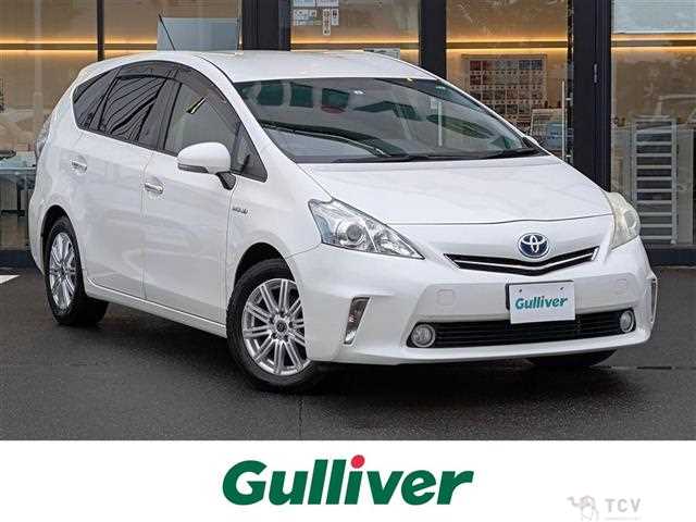 2013 Toyota PRIUS α