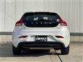 2020 Volvo V40