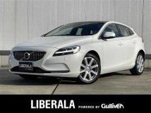 2020 Volvo V40