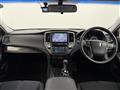 2013 Toyota Crown Hybrid