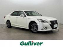 2013 Toyota Crown Hybrid