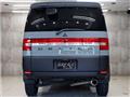 2007 Mitsubishi Delica D5