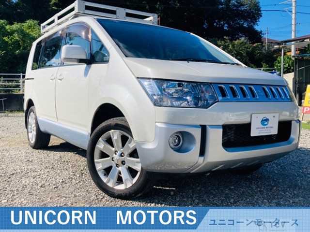 2015 Mitsubishi Delica D5