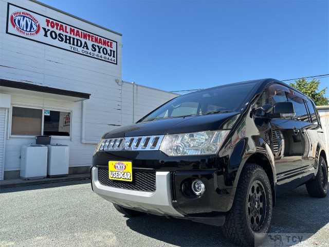 2013 Mitsubishi Delica D5