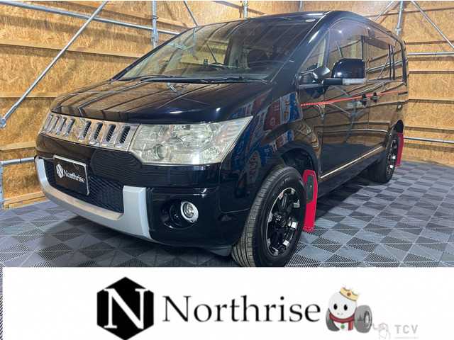 2011 Mitsubishi Delica D5
