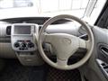2011 Daihatsu Tanto