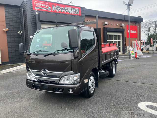 2022 Hino Dutro