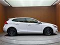 2018 Volvo V40