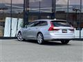 2017 Volvo V90