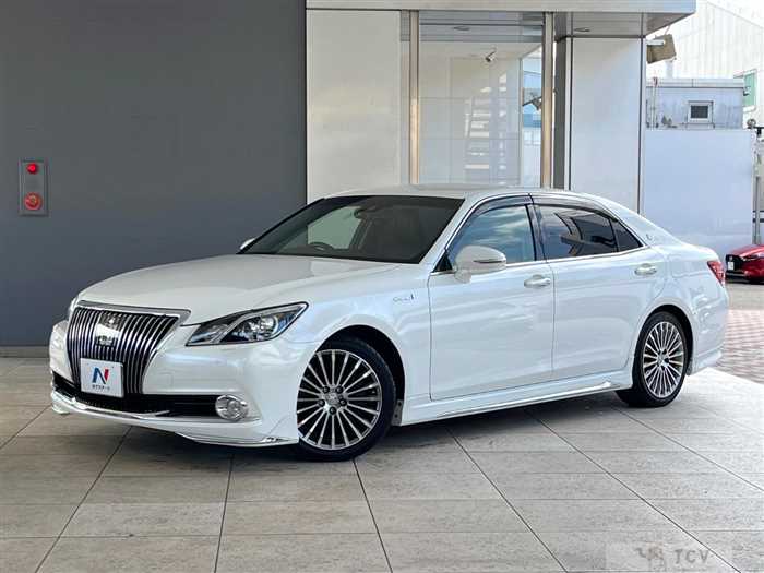 2017 Toyota Crown Majesta