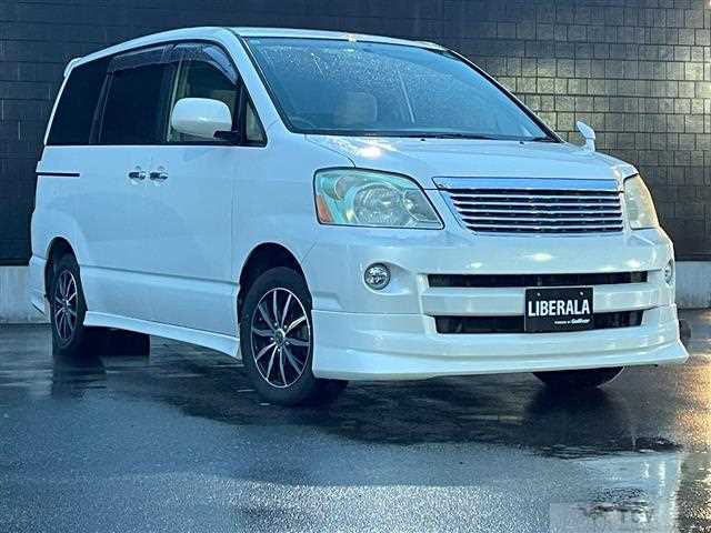 2005 Toyota Noah