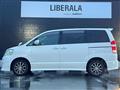2005 Toyota Noah