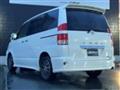 2005 Toyota Noah