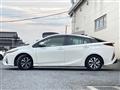 2019 Toyota Prius PHV