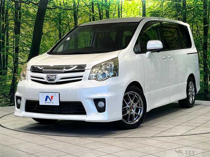 2012 Toyota Noah
