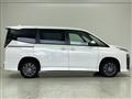 2025 Toyota Voxy
