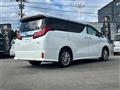2022 Toyota Alphard Hybrid