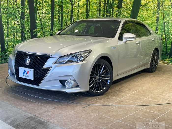 2015 Toyota Crown Hybrid