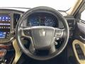 2014 Toyota Crown Hybrid