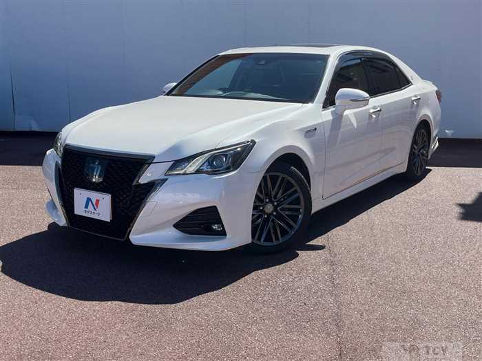 2017 Toyota Crown Hybrid