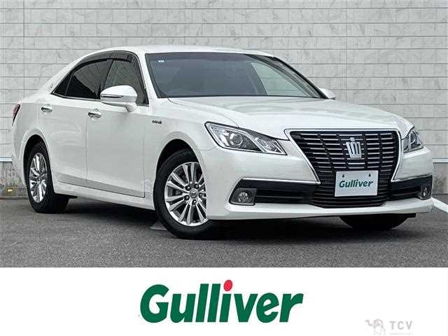 2015 Toyota Crown Hybrid