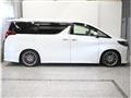 2019 Toyota Alphard Hybrid
