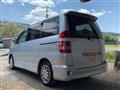 2004 Toyota Noah