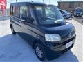 2010 Daihatsu Tanto